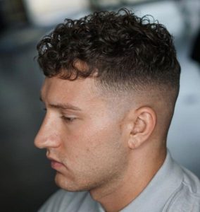 Short-Curly-Hairstyle