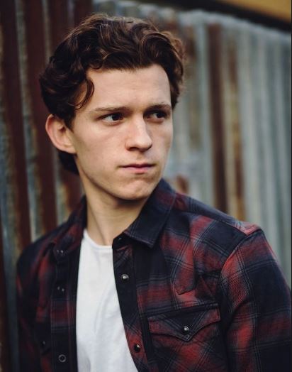 Tom Holland Messy Hairstyles for Men